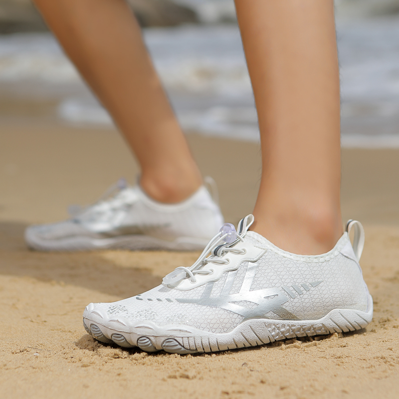 Quick Dry Water Shoes For Men  - Aquatic Sports recensione e prezzo